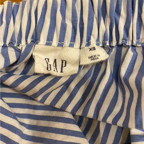 Striped Gap Halter Top - Picture 2 of 3